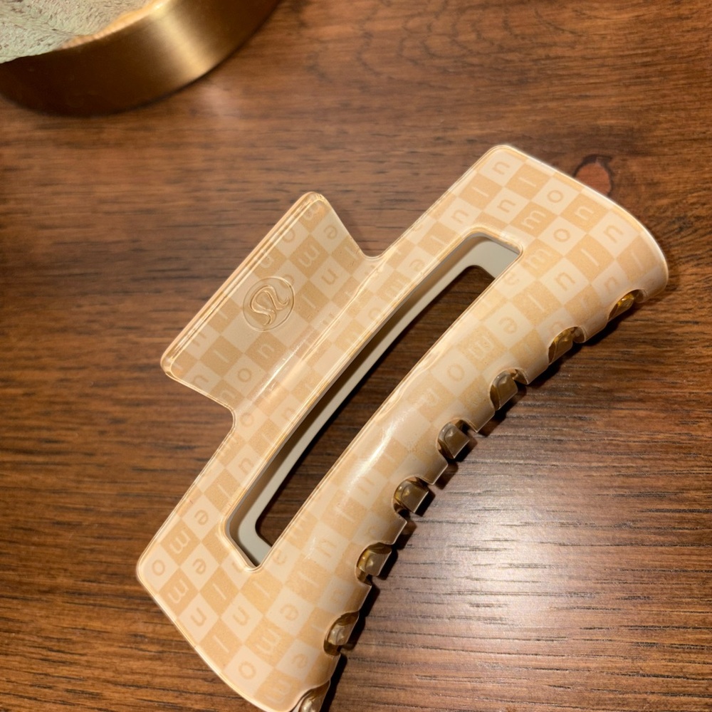 Lululemon Beige Claw Clip